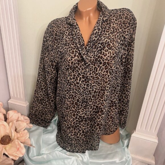 Secret Treasures. Size Medium. Pajama Top Shirt. Chiffon. Animal Print. B123 - Picture 1 of 4